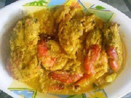 Coconut Shrimp Curry Recipe | An Easy Creamy Prawn Malai Curry