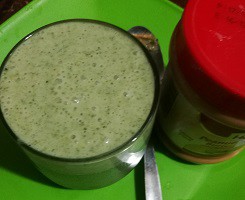 Peanut butter green smoothie