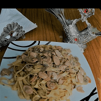 Creamy chicken fettuccine alfredo