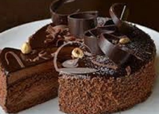 Dark chocolate mousse cake