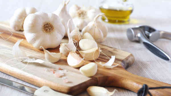 Health Benefits of Eating Garlic